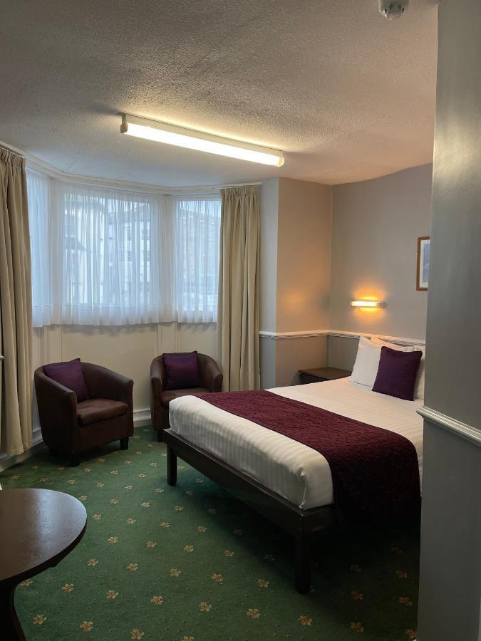 Palm Court Отель Ильфракомб