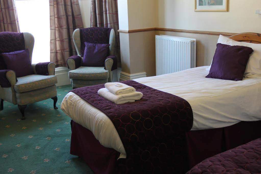 Palm Court Hotel